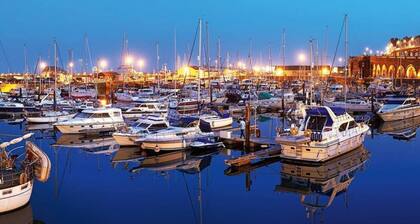 Alma Cottage - Romantic Retreat w/ Log Burner - Mins to Ramsgate Beach and Marina - Dog Friendly