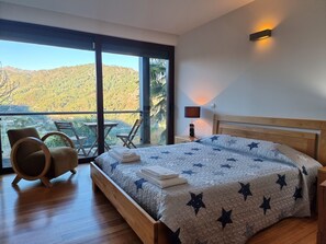 5 chambres, fer et planche à repasser, lit parapluie, Wi-Fi gratuit