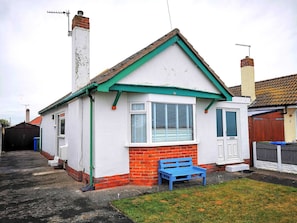 Cottage | Exterior - Beachcomber Seafront Pet Friendly Cottage (Prestatyn)