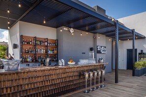 Swim-up bar - Hotel LIVVO Lumm (Las Palmas de Gran Canaria)
