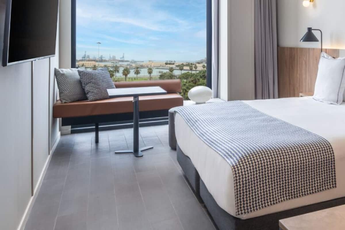 Superior-Doppelzimmer, Meerblick (Deluxe - 2 Adults + 1 Child) | Minibar, schallisolierte Zimmer, kostenloses WLAN, BettwÀsche