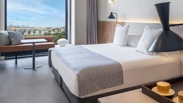 Phòng đôi Superior, quang cảnh biển (Deluxe - 2 Adults + 1 Child) | Minibar, phòng cách âm, truy cập Internet không dây miễn phí