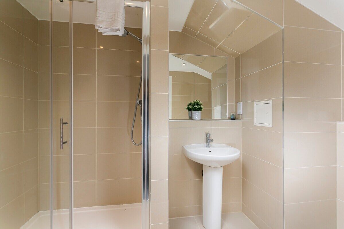 Hair dryer, towels