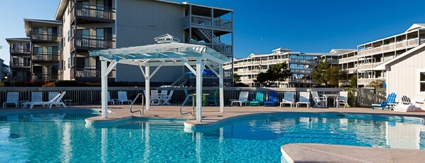 Indoor pool, outdoor pool