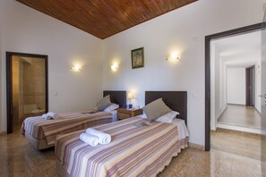 3 bedrooms, WiFi, bed sheets