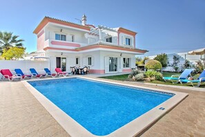 Pool - Villa Rosa by Villa Plus (Olhos de Água)