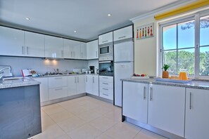 Mikrowelle, Geschirrspüler