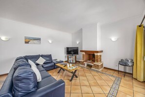 TV, table tennis - Villa Primavera by Villa Plus (Albufeira)