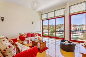 Smart TV - Villa Marina Azul by Villa Plus (Albufeira)