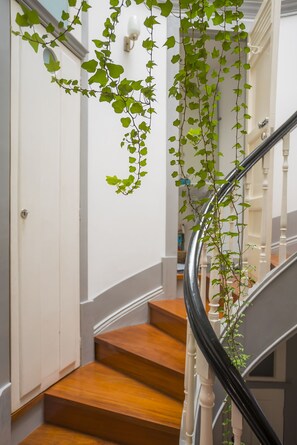 Interior - The Ivy House (Porto)
