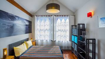 3 bedrooms, iron/ironing board, travel crib, WiFi