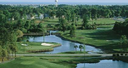 Luxury studio suite in Sea Trail. Close to beach. Wonderful screen in porch.