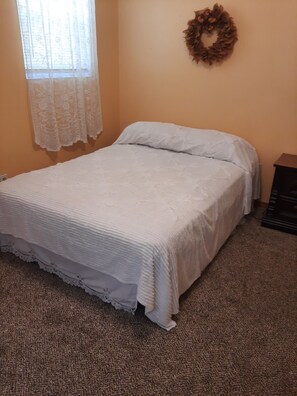 4 間睡房、熨斗/熨衫板、床單