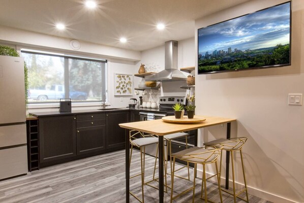 Dining - Contemporary Oasis in the Heart of Old Strathcona (Edmonton)