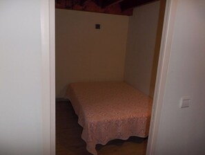 1 Schlafzimmer, Bügeleisen/Bügelbrett