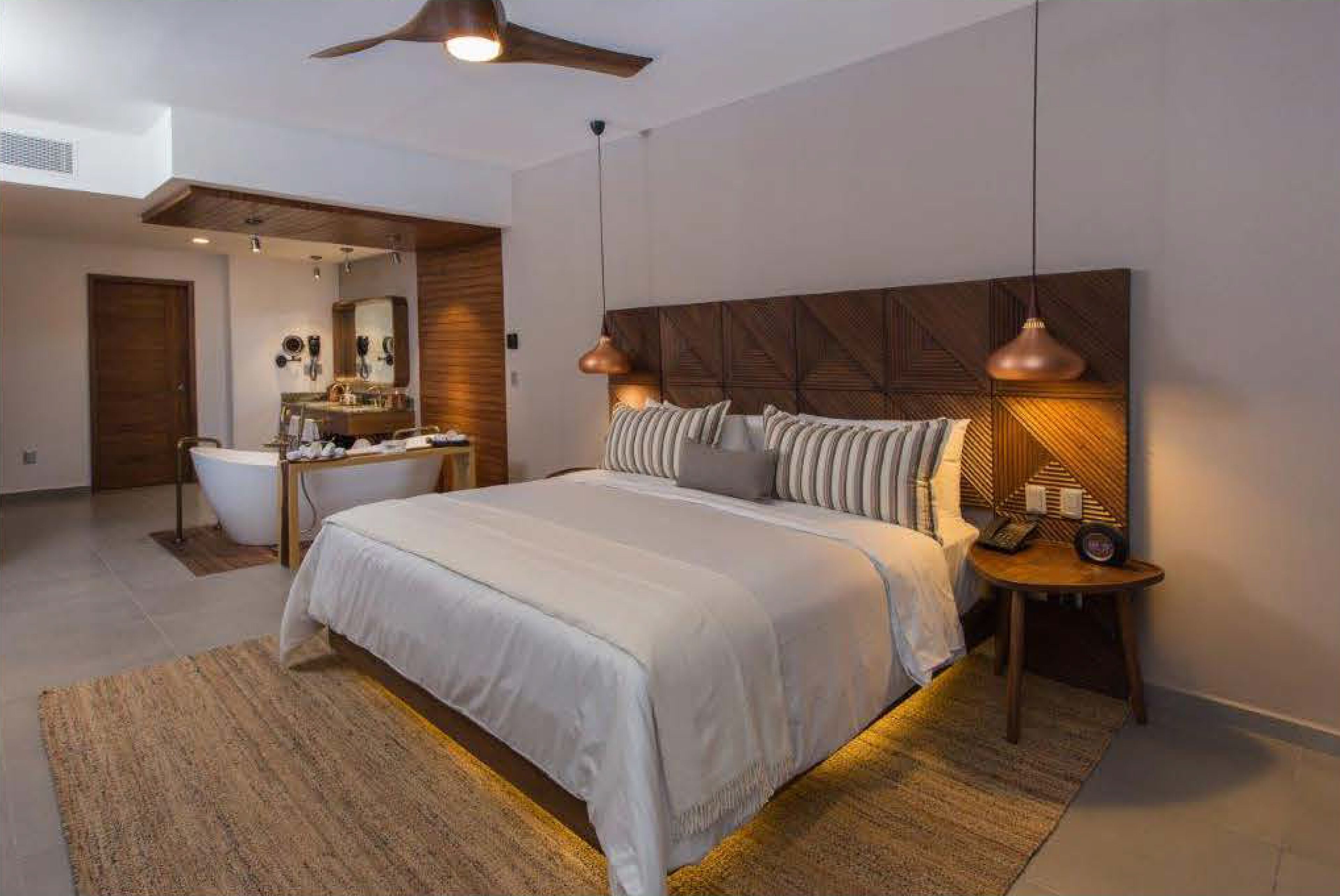 free minibar, iron/ironing board, bed sheets