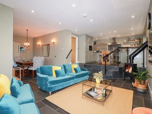 Living area - Postcard Lodge (Fowey)