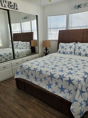 3 bedrooms, WiFi, bed sheets - Cozy Beach House in Nettles Island (Jensen Beach)