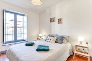 3 bedrooms, desk, soundproofing, iron/ironing board - New / Cocoon Carcassonne / Secure Parking / WIFI / Netflix (Carcassonne)