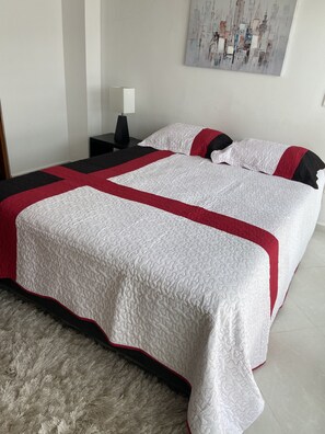 2 Schlafzimmer, Bügeleisen/Bügelbrett, WLAN, Bettwäsche