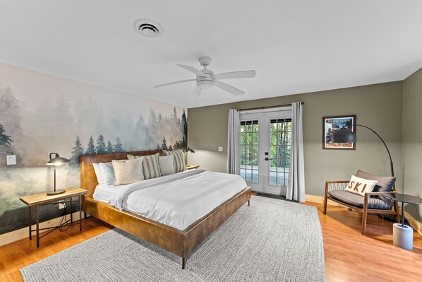 6 bedrooms, iron/ironing board, WiFi, bed sheets