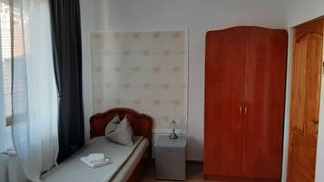 1 camera, una scrivania, ferro/asse da stiro, Wi-Fi gratuito