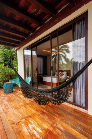 Double Room with Balcony | Premium bedding, pillowtop beds, minibar, blackout drapes