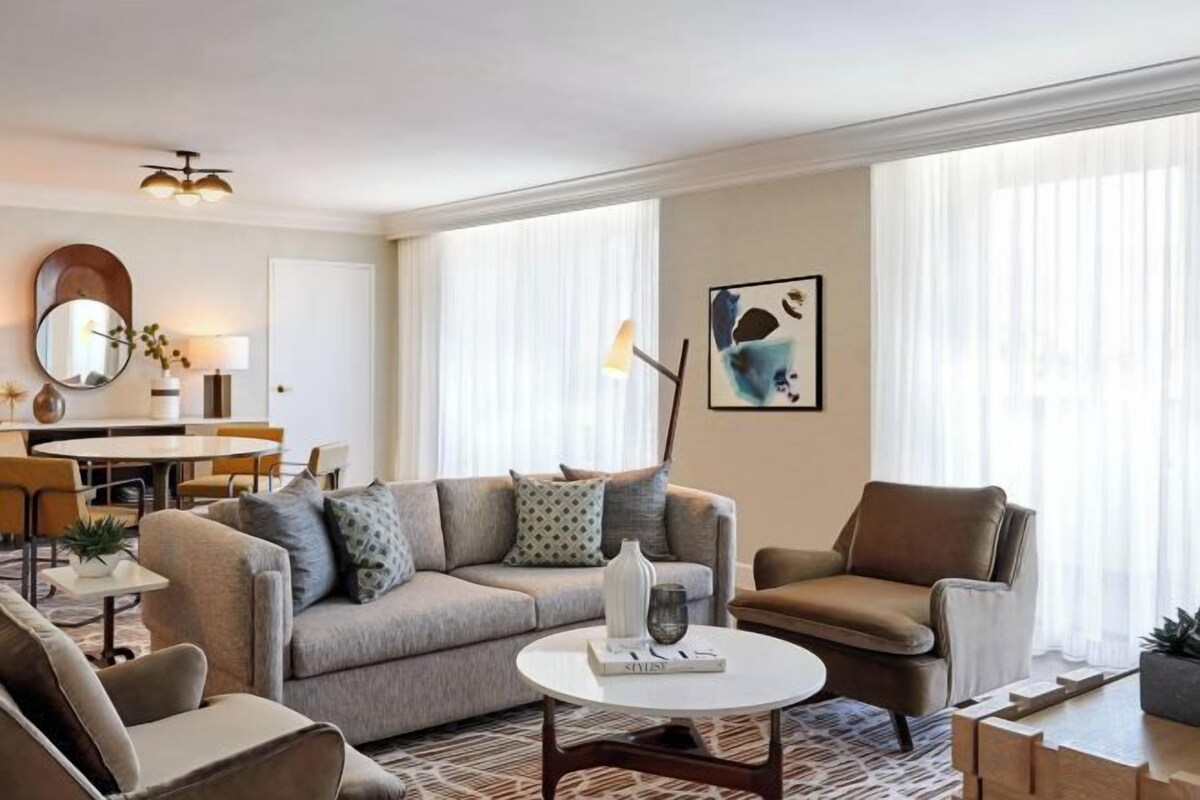 2 Bedroom Vice Presidential Suite
