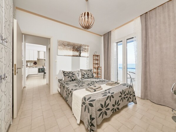2 bedrooms, desk, free WiFi, bed sheets