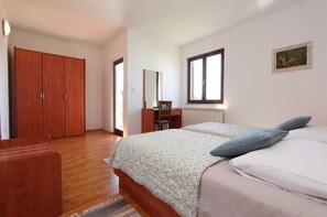 1 camera, Wi-Fi gratuito, lenzuola