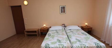 1 bedroom, free WiFi, bed sheets