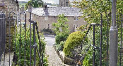 Weavers Houses - UK12796