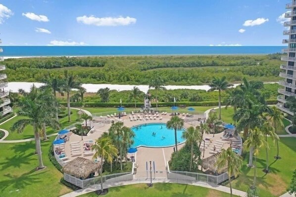 Outdoor pool, a heated pool