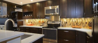 Whetstone 307/Ski-in Ski-out Condo next to the ski school! A/C in Summer/Hot Tub