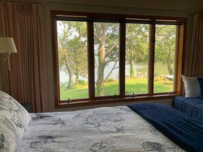 3 bedrooms, iron/ironing board, free WiFi, bed sheets - Nassawadox Creek Waterfront Home with Private Pool (Exmore)