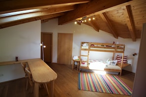 2 habitaciones, wifi gratis y ropa de cama