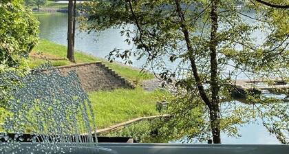Lakefront property with private heated indoor pool and hot tub!