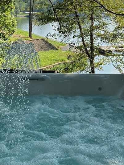 Lakefront property with private heated indoor pool and hot tub!