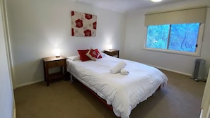 4 bedrooms, travel crib, WiFi, bed sheets