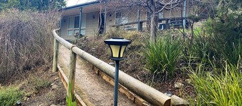 MURCHISON COTTAGE - Relaxing, fresh retreat from the city