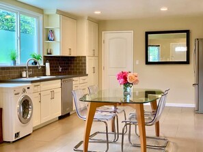 Frigorífic, microones, forn i rentaplats