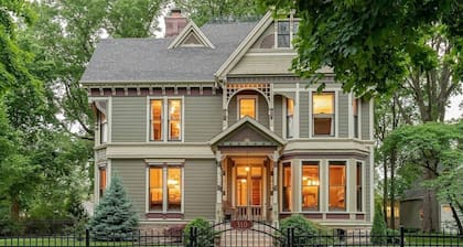 Take 5 Rendezvous at Hoffman House, Fairbury-Entire Home