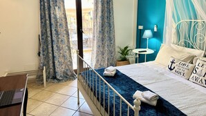 Room - Charming tourist apartment (Bagheria)