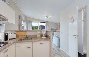 Kühlschrank, Herdplatte, Geschirrspüler