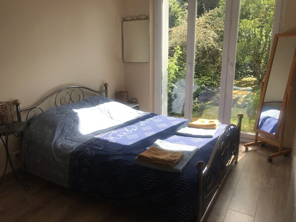 1 bedroom, free WiFi, bed sheets