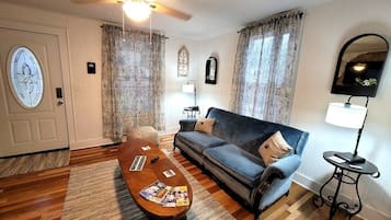 電視、DVD 播放機、書籍