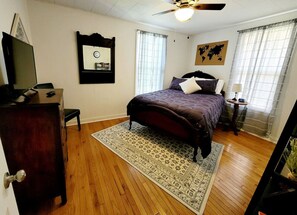 2 chambres, fer et planche à repasser, Wi-Fi gratuit, draps fournis