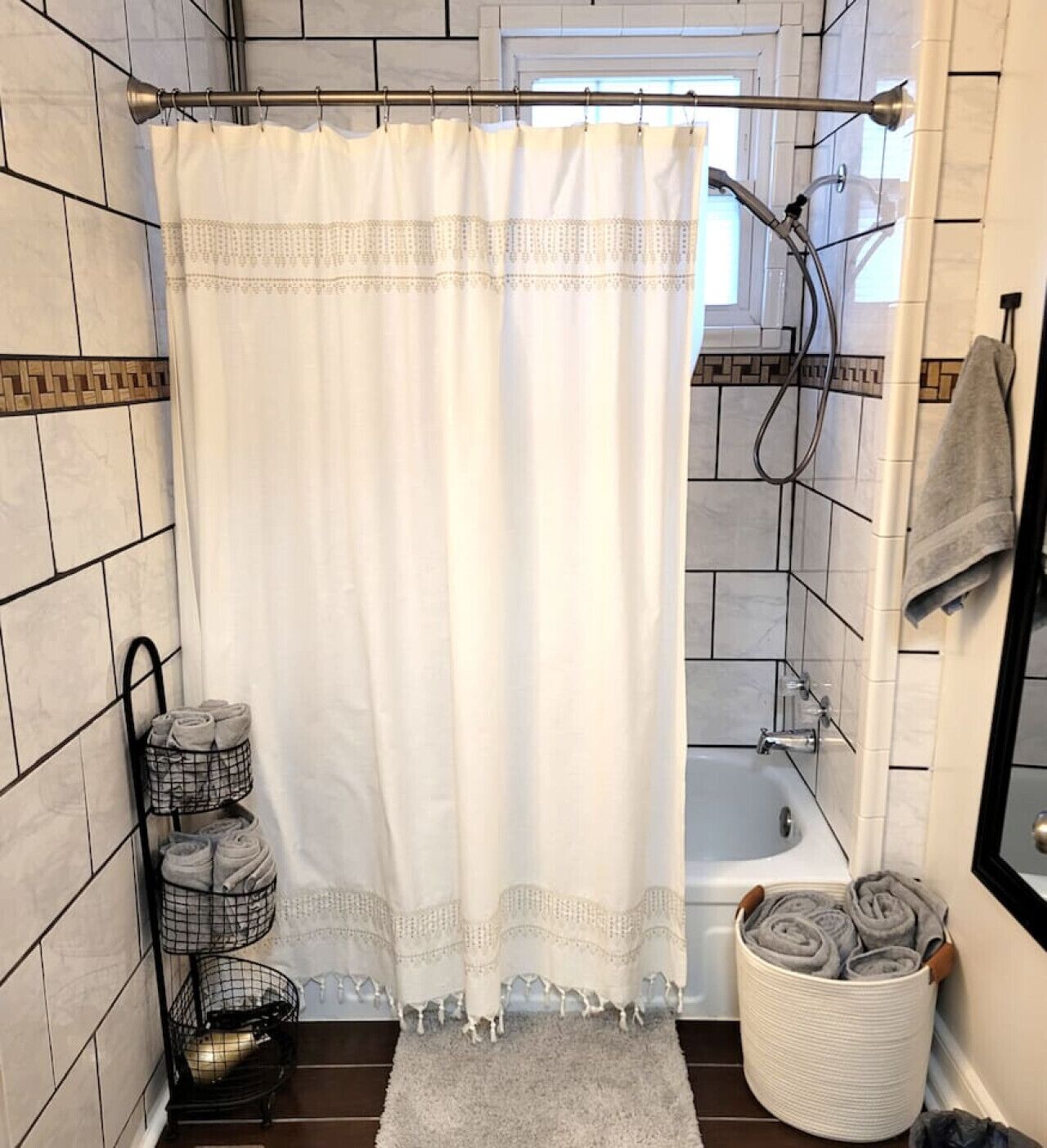 Combined shower/bathtub, hair dryer