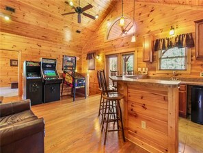 Ferienhütte, Mehrere Betten, Whirlpool, Bergblick | Eigene Küche | Kühlschrank, Mikrowelle, Herdplatte, Geschirrspüler