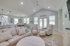 TV - West End Home w/ Yard < 1 Mi to Beach Access! (Panama City Beach)